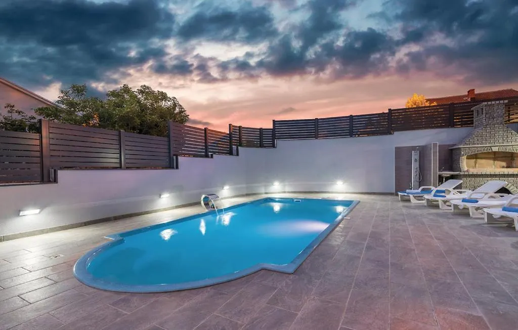 Luxe House Krk With Pool Villa Krk Town