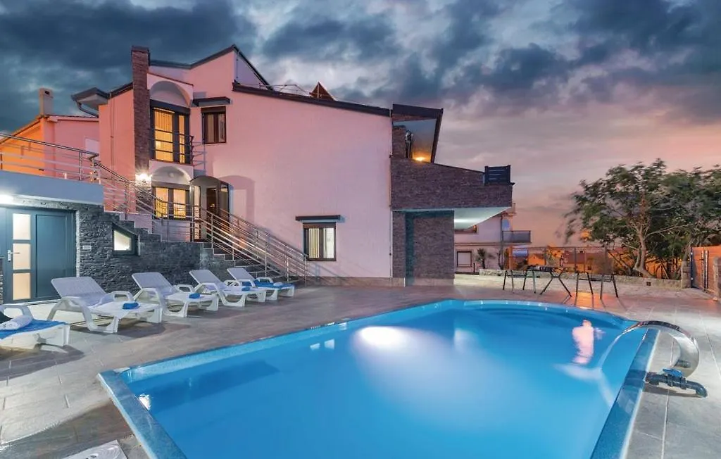 Luxe House Krk With Pool Villa Krk Town