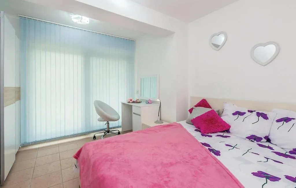 Luxe House Krk With Pool Villa Krk Town